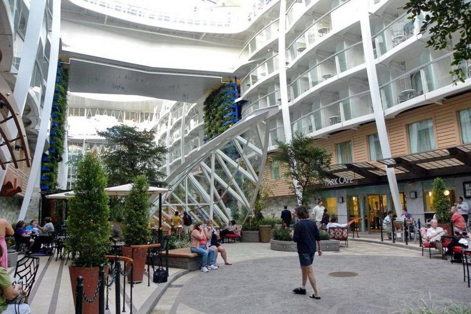 Концерт в Центральном парке Oasis of the Seas